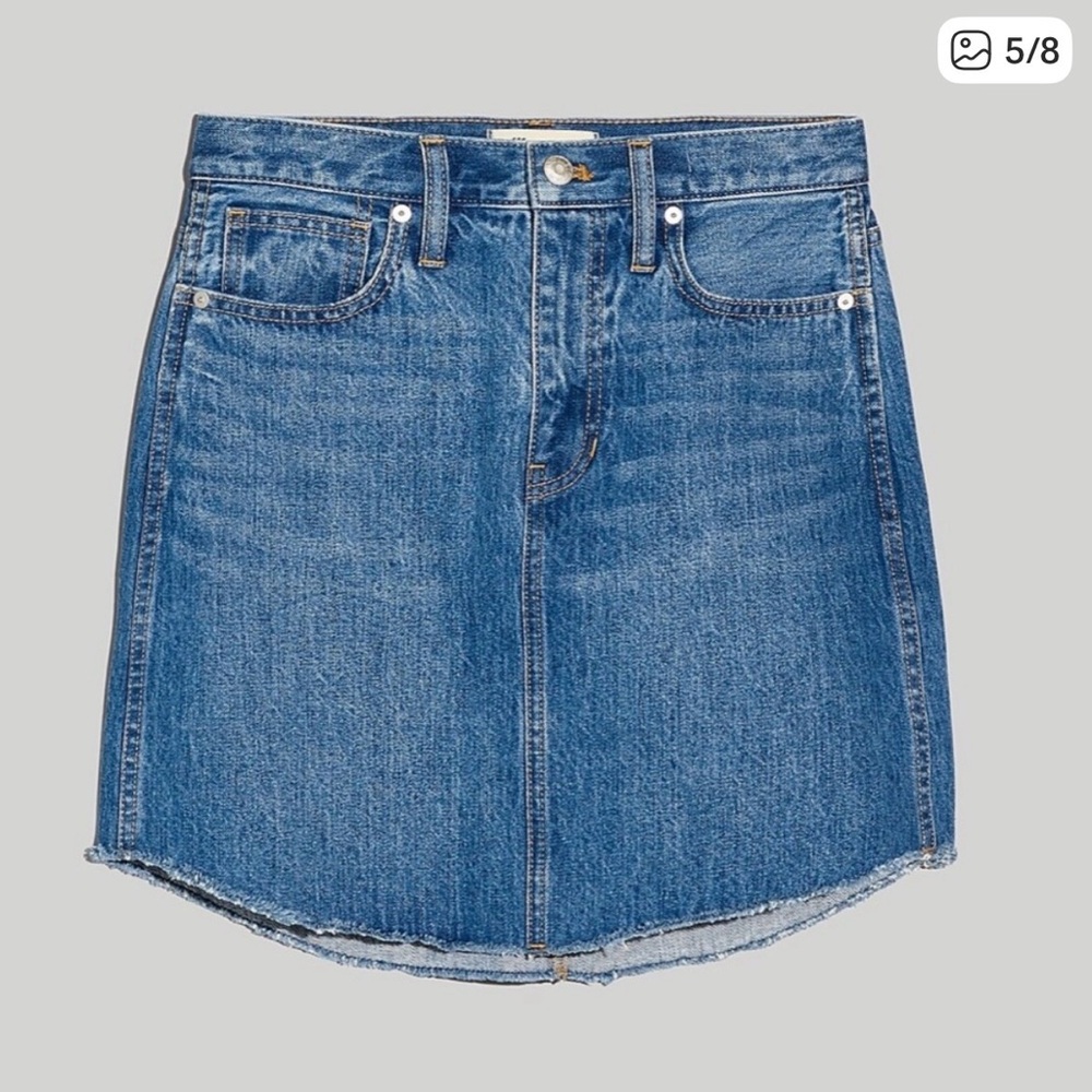 Madewell Denim Dolphin-Hem Mini Skirt in Harwell Wash